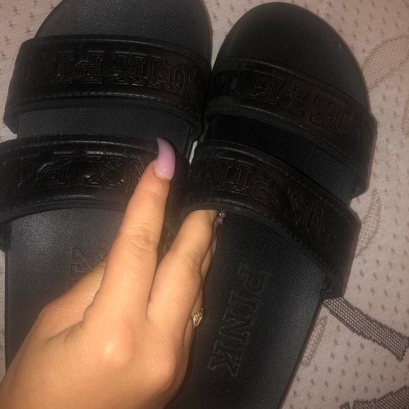 PINK Victoria's Secret Shoes - Pink slides😍